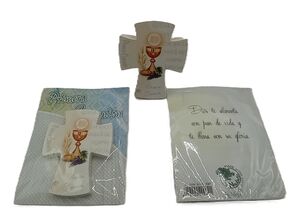 CRUZ COMUNIÓN DE MADERA CON IMÁN  Y SOPORTE 6X8CM