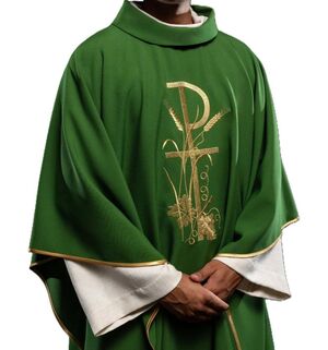 CASULLA VERDE LIGERA PAX UVAS Y ESPIGAS